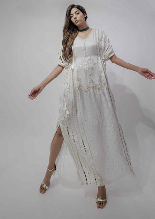 White embroidered slit kaftan