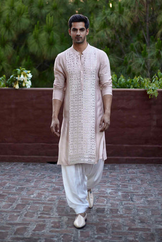 Sajid peach kurta and salwar