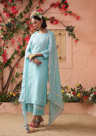 Blue pintuck kurta set