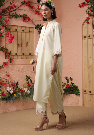 Lemon yellow straight kurta and pant