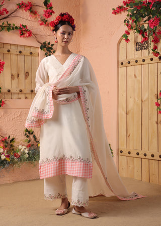 Ivory pintuck kurta set