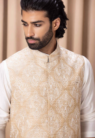 Aryan beige bandi set