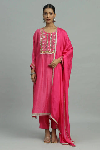 Pink kurta with straight pants & dupatta