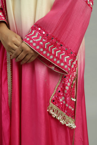 Pink kurta with straight pants & dupatta