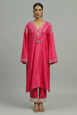 Pink kurta with straight pants & dupatta