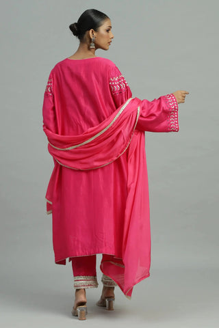 Pink kurta with straight pants & dupatta