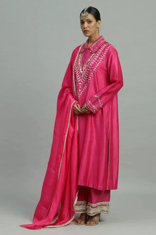 Pink kurta with straight pants & dupatta