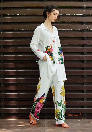 White wilderness shirt with pant