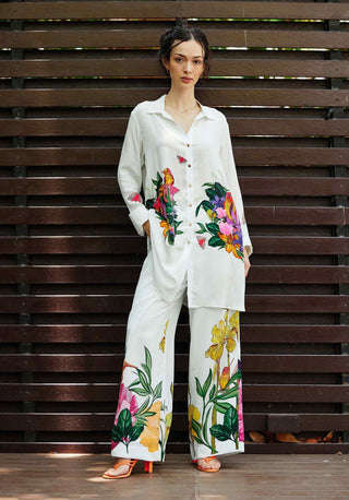 White wilderness shirt with pant