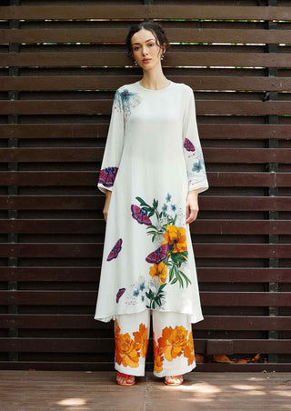 White rosette kurta with pant