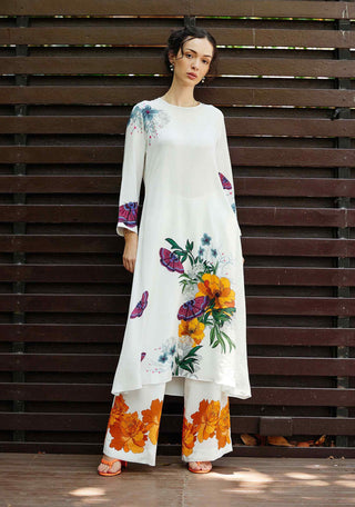 White rosette kurta with pant