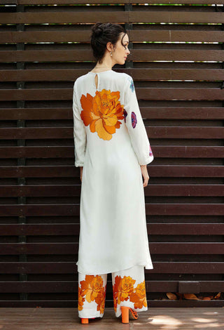 White rosette kurta with pant