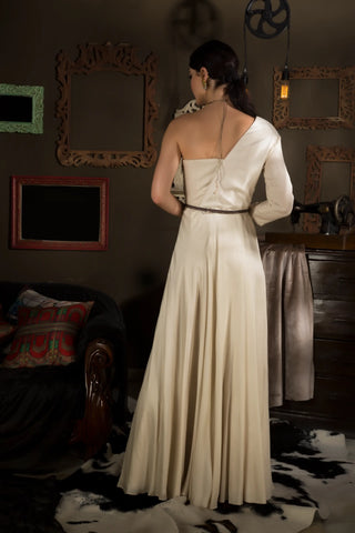 Ivory single shoulder gown