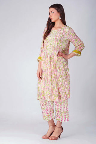 Pink leaf pleated tunic and pants