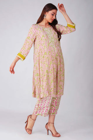 Pink leaf pleated tunic and pants