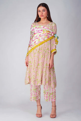 Pink leaf pleated tunic and pants