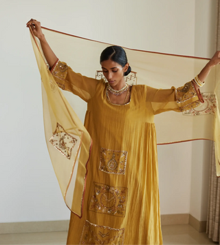 Yellow akaari kurta set