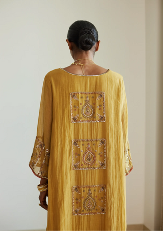 Yellow akaari kurta set