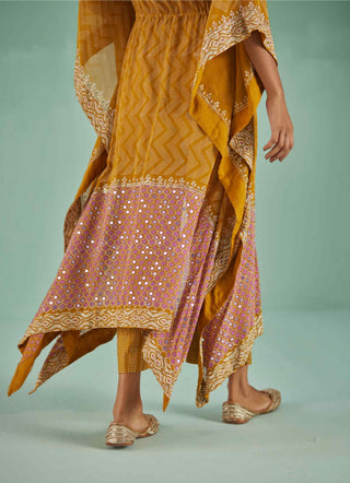 Ochre zig-zag kaftan set