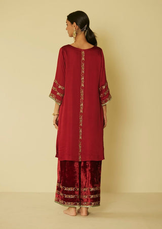 Red arya kurta set