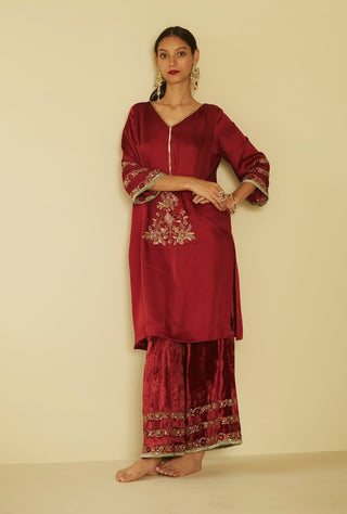 Red arya kurta set