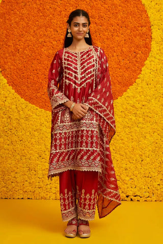 Ambar red kurta set