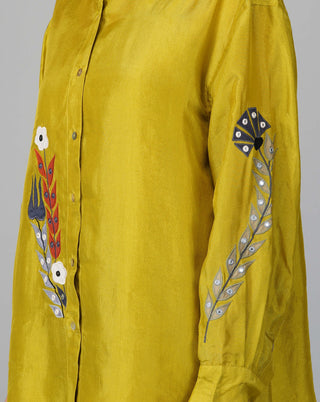 Citrus green applique shirt