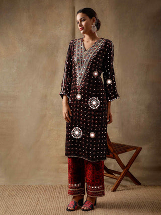 Black yoke velvet & silk kurta set