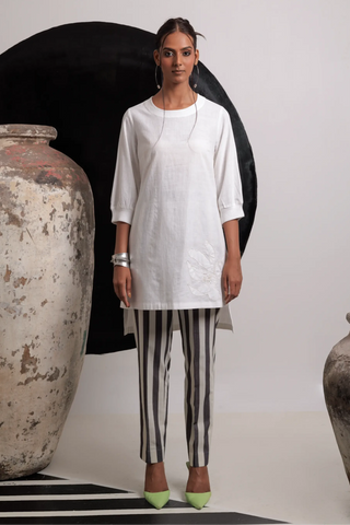 Ivory round neck high low tunic with pants