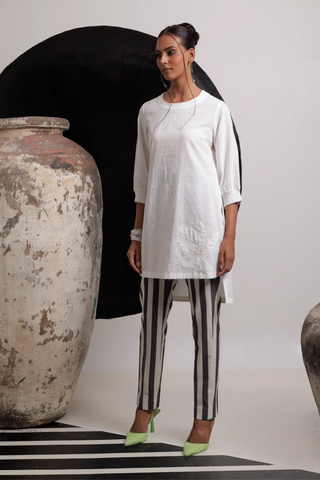 Ivory round neck high low tunic with pants