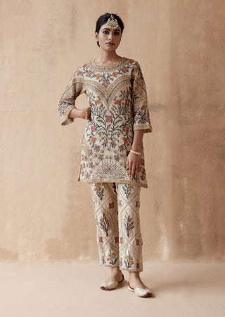 Ivory  floral thread kurta and pant