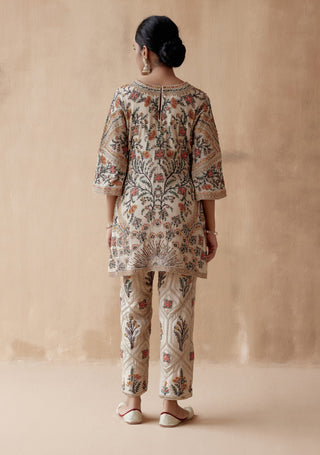 Ivory  floral thread kurta and pant