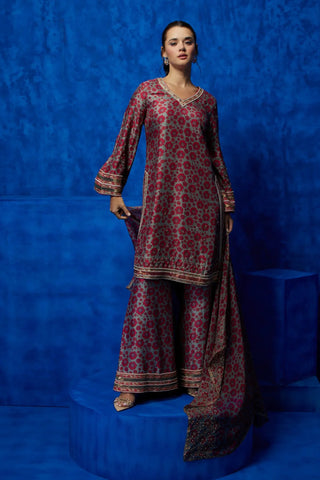 Gray printed tunic paired with wide-leg pants and dupatta