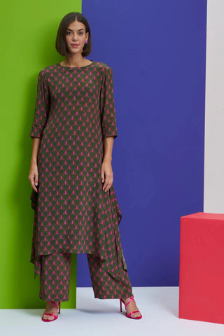 Green square cut kurta with pants