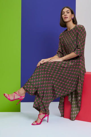 Green square cut kurta with pants