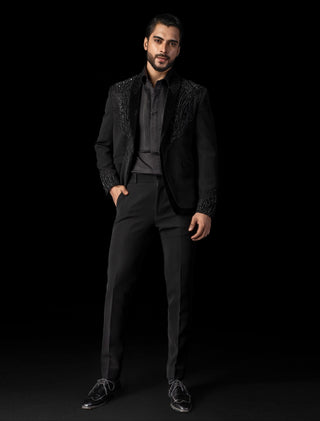 Black bird tuxedos with black trouser