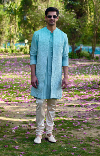 Akbari  powder blue bandi set