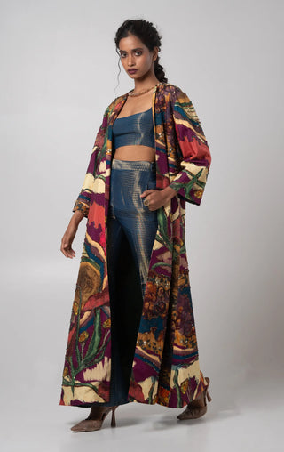 Multicolored strutctured embroidered trench