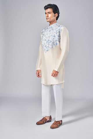 Beige printed pannel kurta with alternate metallic zipper