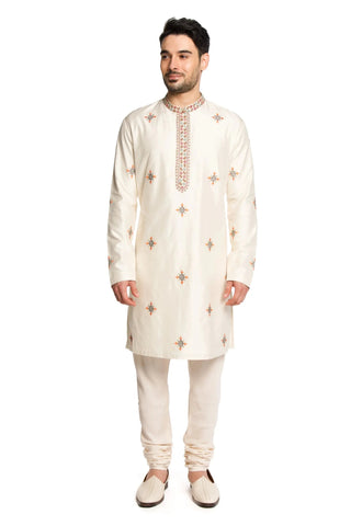 Ivory kashmiri thread work all over booti embroidered kurta set