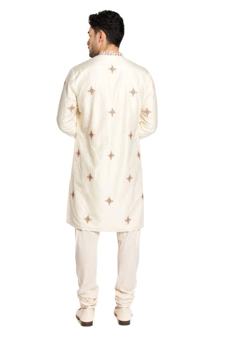 Ivory kashmiri thread work all over booti embroidered kurta set