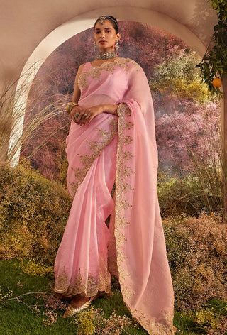 Light pink saree and blouse piece