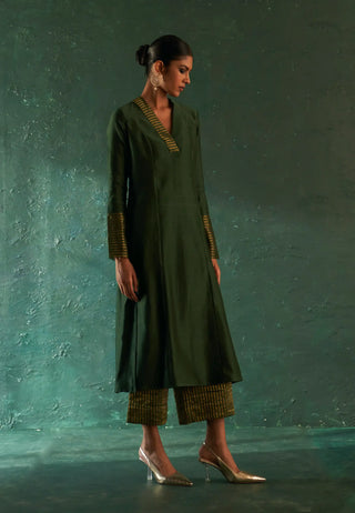 Classic deep green straight kurta set