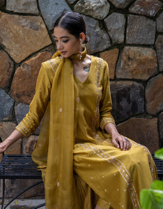 Molten gold yellow straight kurta set