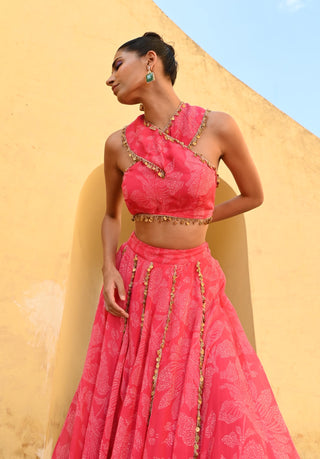 Veda rani pink lehenga set