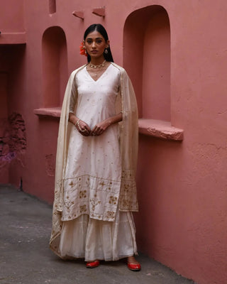 Ivory hand embroidered straight kurta set