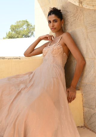 Pavo peach gown