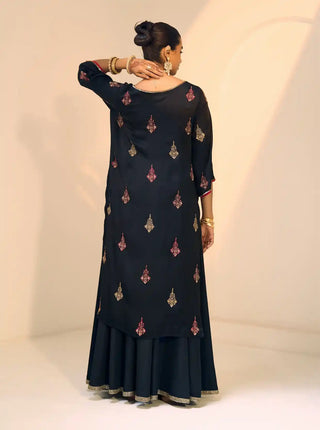 Black chavi kurta set