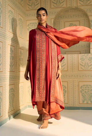 Red seerat kurta set