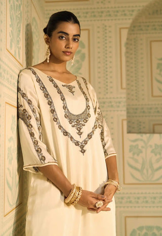 White anya kurta set